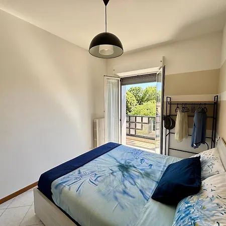 公寓 Bellavista Viale Trieste 佩萨罗